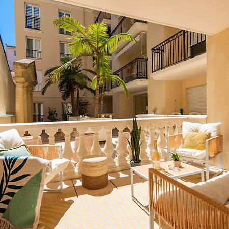 Apartment Sunny Palazzio T3 Old Port, Beaches, Congress *