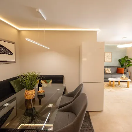 Апартаменты Sunny Palazzio T3 Old Port, Beaches, Congress *